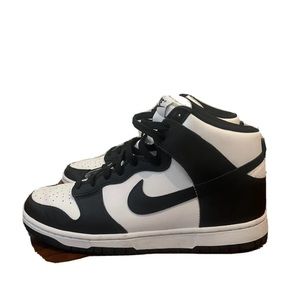 Nike Dunk ‘Panda’ Size 10.5